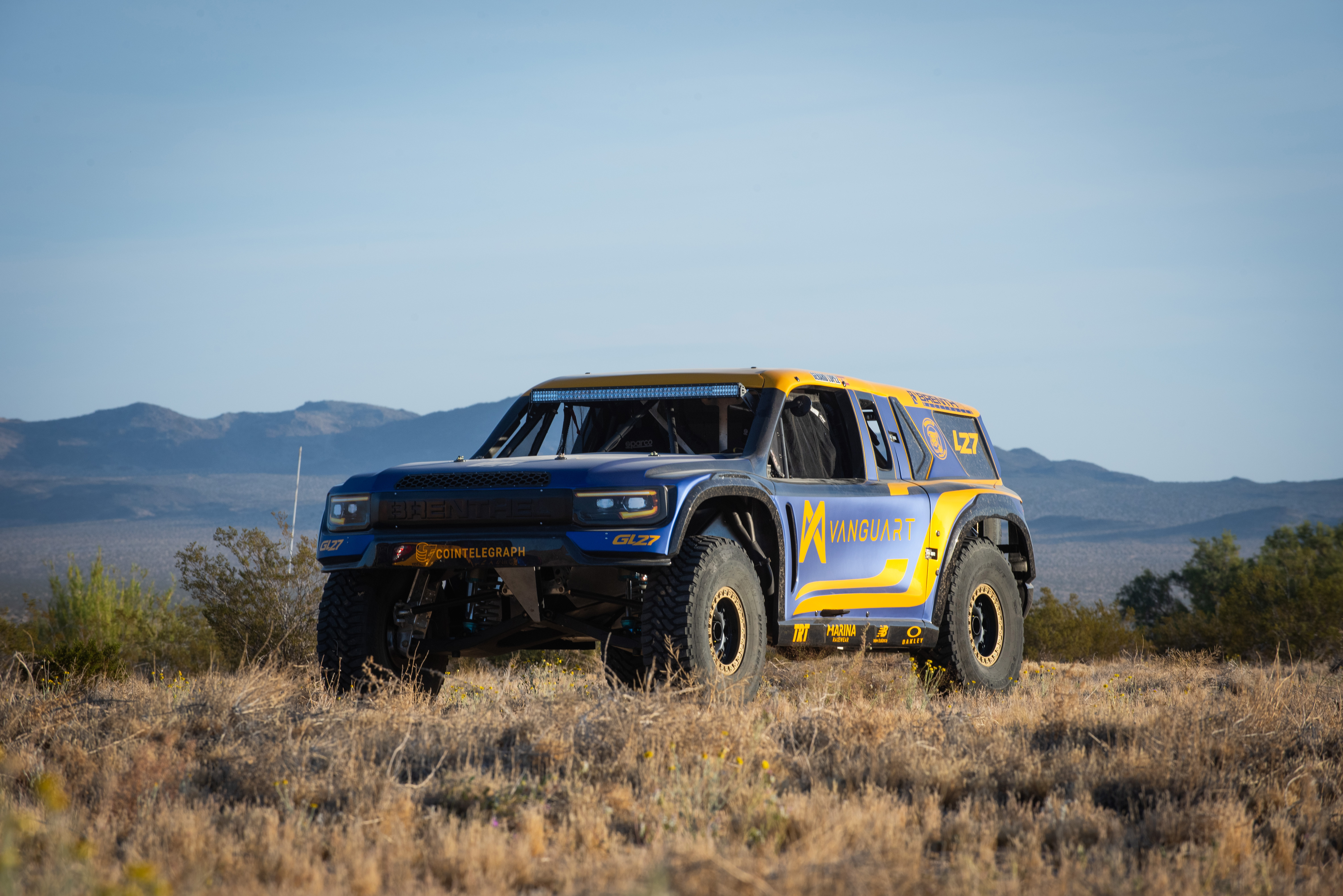 GL27 Brenthel Trophy Truck — desert